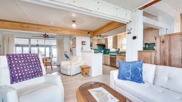 Cottage (2 Bedrooms) | Interior