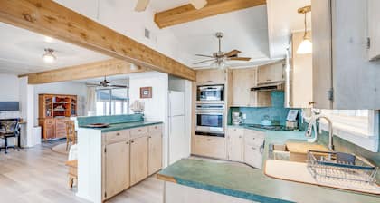Gulf Coast Cottage w/ Beach Access: Fish & Paddle!