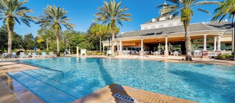 12 Mi to Wdw: Resort Condo w/ Community Hot Tub!