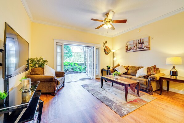 Apartment (3 Bedrooms) | Interior - 12 Mi to Wdw: Resort Condo w/ Community Hot Tub! (Kissimmee)