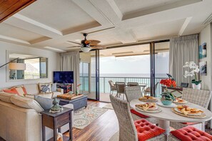 Interior - Beachfront Condo w/ Amazing Views in Waianae! (Waianae)