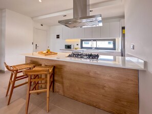 3 bedrooms - Luxury Penthouse 3 Bedroom Ocean Views (Punta Cana)