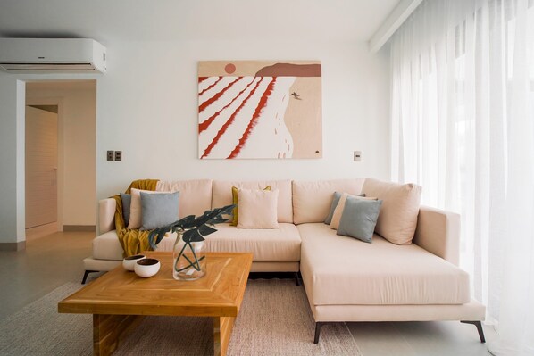 3 bedrooms - Luxury Penthouse 3 Bedroom Ocean Views (Punta Cana)