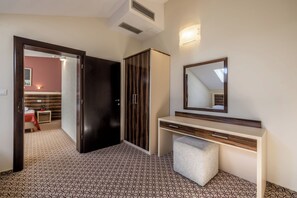 Family Quadruple Room, Partial Sea View | In-room safe, blackout curtains, free WiFi - Hotel Terra (Novalja)