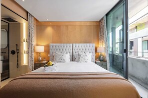 2 bedrooms, iron/ironing board, travel cot, free WiFi - Luxury Rooftop Jacuzzi Penthouse at Savoy Insular (Funchal)