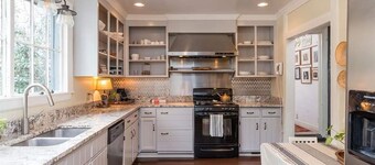 The Raleigh Oakwood Inn Vacation Home