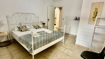 Bungalow, 3 Bedrooms, Terrace, City View | 3 bilik tidur