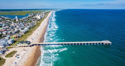 Luxurious -Wrightsville Beach - Pool, quiet end-unit, nearby dining and marinas!