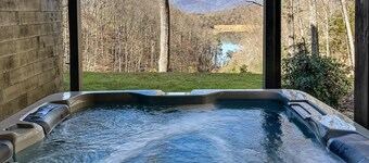 Trail's End - luxury custom home in a premiere lake community