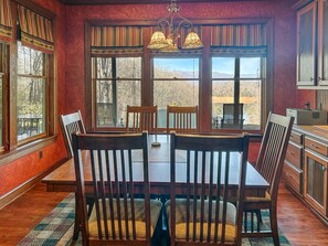 Dining - Trail's End - luxury custom home in a premiere lake community (Bryson City)