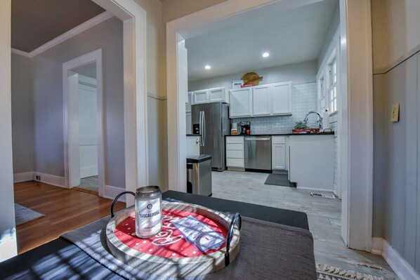 Interior - Uptown Charmer - Walk to shopping, restaurants, campus and more! (Tuscaloosa)