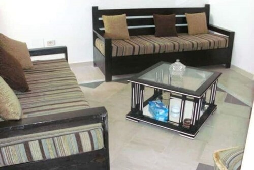 Location un coquet appartement richement meublé