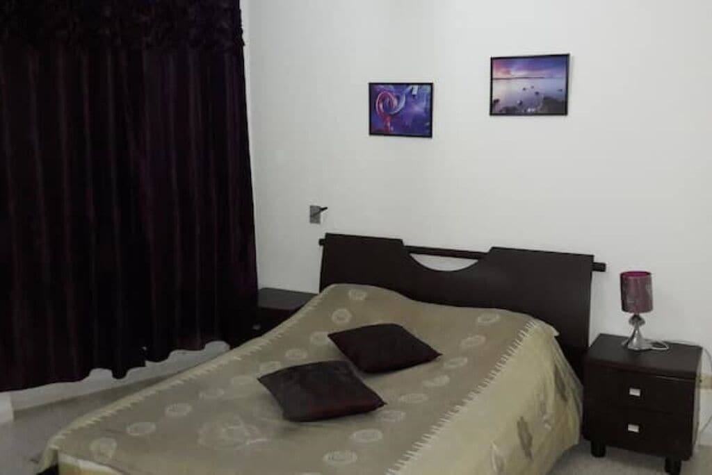 Strykejern/-brett, wi-fi og sengetøy