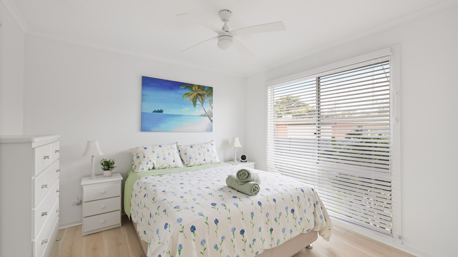 3 bedrooms, iron/ironing board, travel cot, Internet