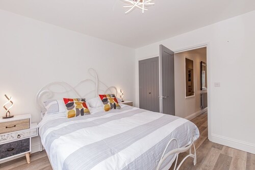 Luxury 2 Bedroom, 2 Bathroom Apartment - Oxford