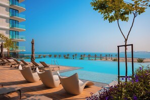 Outdoor pool - Address Residences Marassi Vista (Diyar Al-Muharraq)
