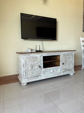 43-inch Smart TV with digital channels, Netflix, first-run movies