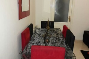 تناول الطعام