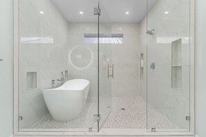 Bathroom - Brand New Luxury Build 265 Carolina Ave: Heated Pool, Hot Tub 6 Bedroom Home (Fort Myers Beach)