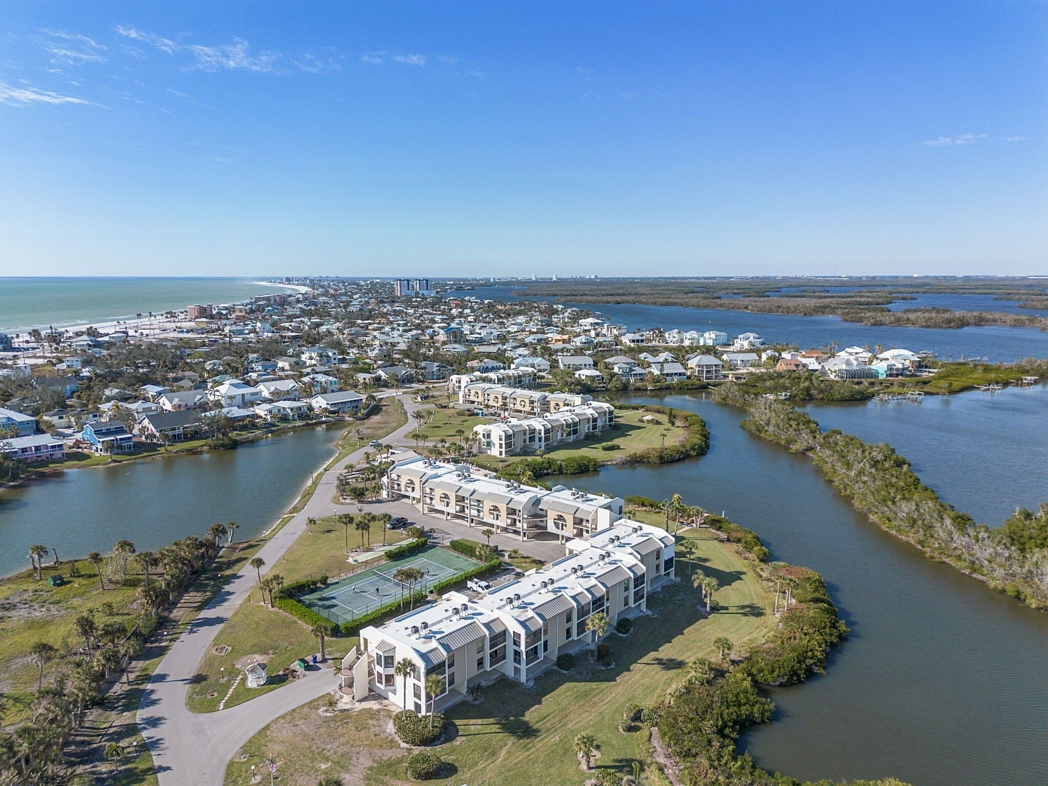 Condo, 2 Bedrooms | Exterior