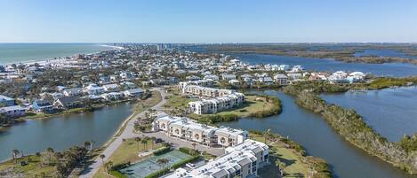 Condo, 2 Bedrooms | Exterior