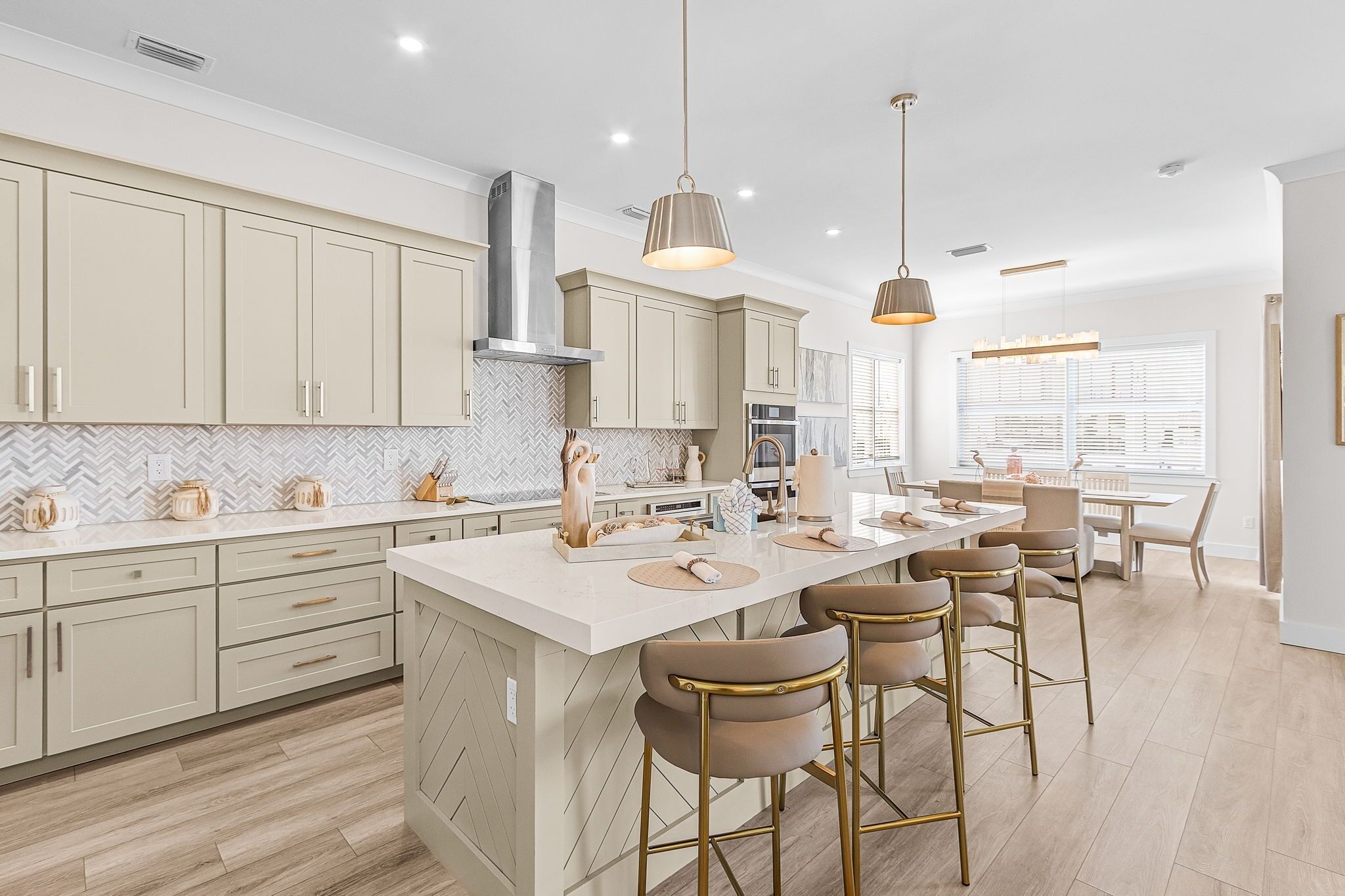 House, 6 Bedrooms | Dining