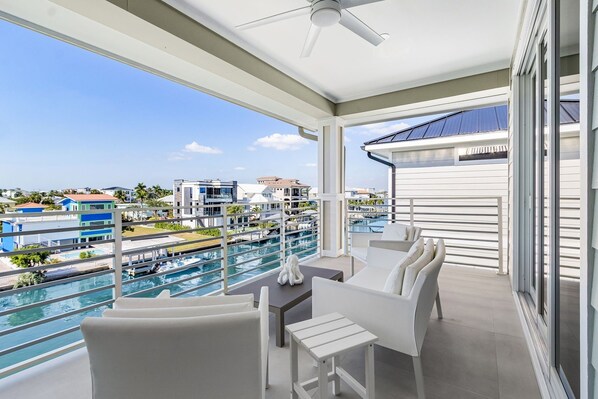 House, 6 Bedrooms | Property grounds