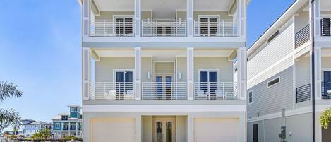 Nhà, 6 phòng ngủ | Ngoại thất