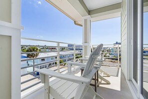 House, 6 Bedrooms | Property grounds