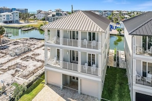 Maison, 6 chambres | Extérieur