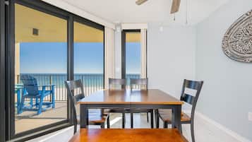 Condo, 1 Bedroom | Dining