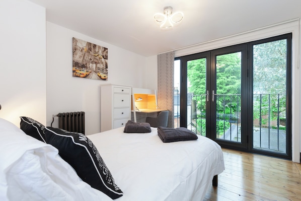 5 Schlafzimmer, Bügeleisen/Bügelbrett, WLAN, Bettwäsche