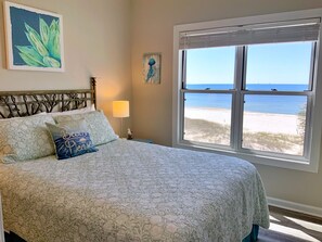 5 bedrooms, desk, iron/ironing board, free WiFi