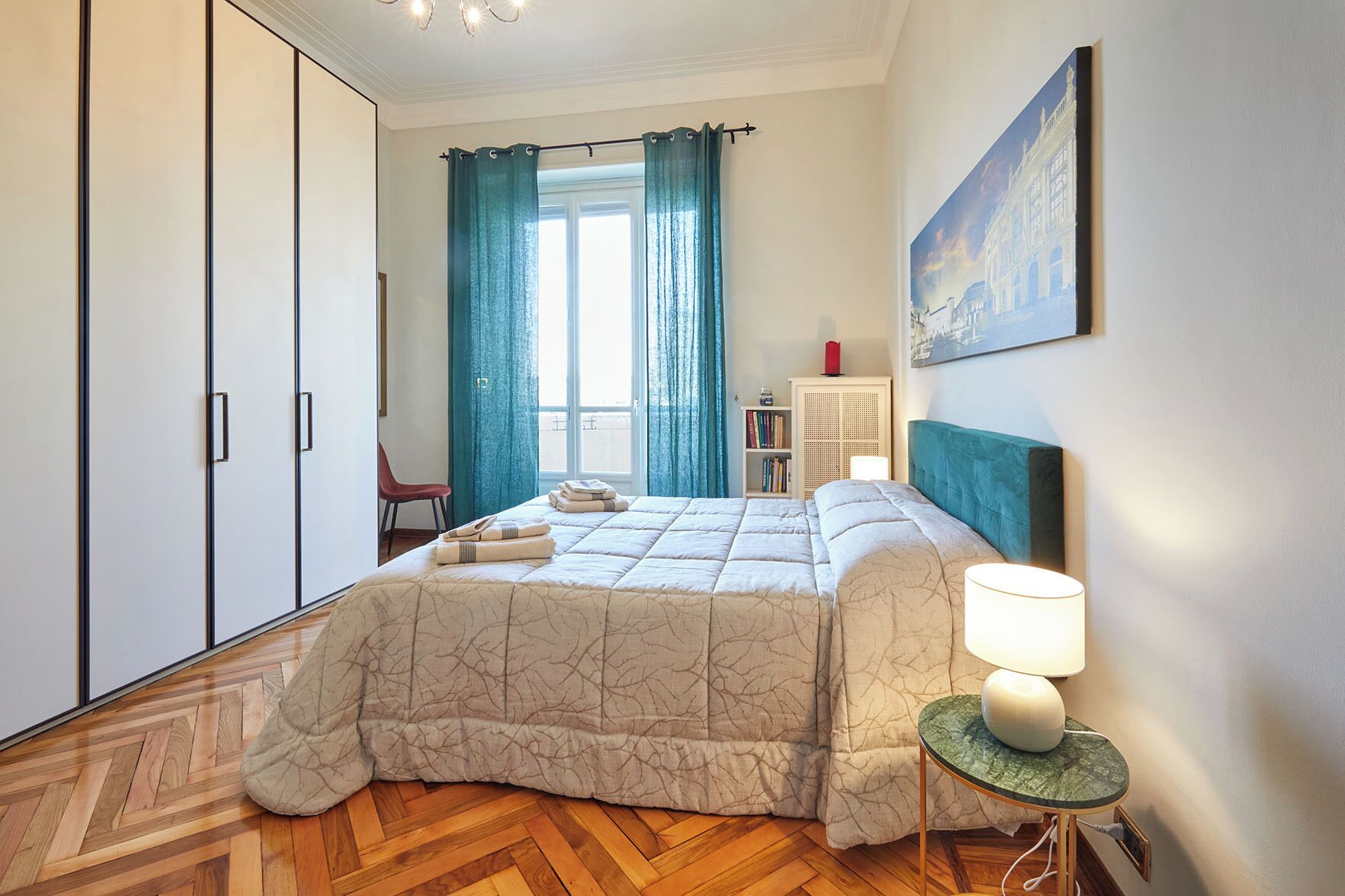 2 habitaciones, tabla de planchar con plancha, wifi y ropa de cama 