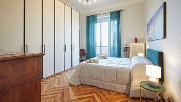 2 chambres, fer et planche Ă repasser, Wi-Fi, draps fournis