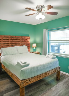 2 chambres, fer et planche à repasser, Wi-Fi gratuit, draps fournis