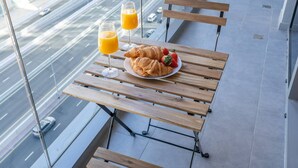 Apartment, 1 Bedroom, Accessible, Smoking | Outdoor dining - Gorgeous Stay in Downtown Dubai (Dubai)