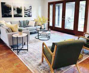 Smart-tv, pejs, videospil, stereoanlæg