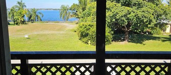 Charming Cabana 9 minutes from Fort Myers Downtown, 2 /2 entire house