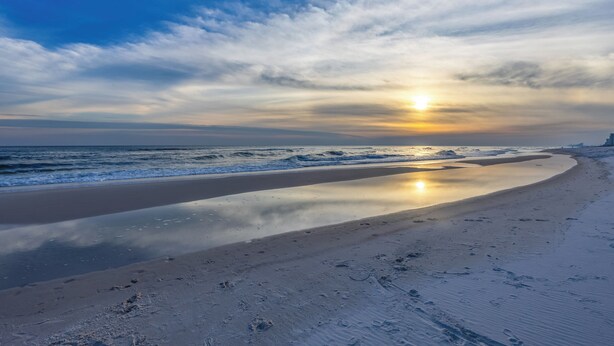Beach nearby - New Listing! Beach Vibe Is Only A Boardwalk Away From The Gulf! (Pensacola)
