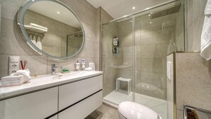 Huis, 1 slaapkamer, roken, terras | Badkamer