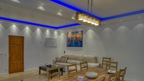 Huis, 1 slaapkamer, roken, terras | Dineerruimte