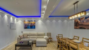 Huis, 1 slaapkamer, roken, terras | Woonkamer