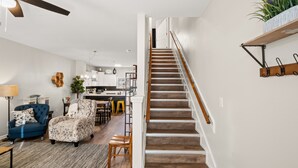 Interior - Midnight Moon Townhome - Near Casinos & Golf - Sleeps 8 (Lake Charles)