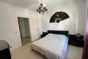 3 dormitorios, tabla de planchar con plancha, wifi y ropa de cama