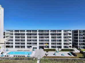 Exterior - FREE Golf & Perks! Mariner West 107, Walk-in Shower, Heated Pool & Grills! (Panama City Beach)