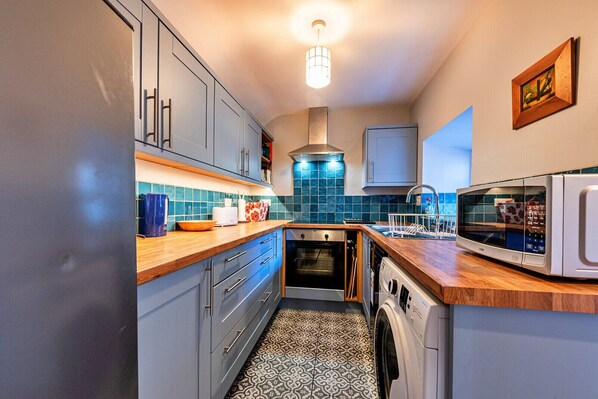 Fridge, oven, dishwasher, electric kettle