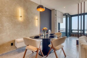 Dining - 2026 Football Stay | Luxury Studio Downtown (Ciudad de México)