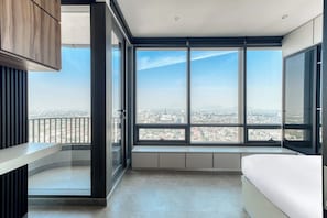 Room - Reforma Studio · Pool, Gym & Revolución Views (Ciudad de México)