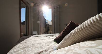 La Maison de Louise
PARIS, le parc des expo, Stade de France et lâaĂ©roport CDG